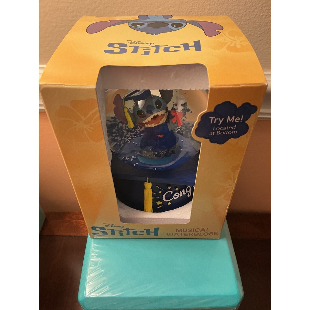 Disney Stitch Graduation Musical Waterglobe Pomp and Circumstance Snow Globe NEW